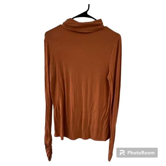 Fabletics Jess Long-Sleeve Turtleneck Top - Picture 4 of 6